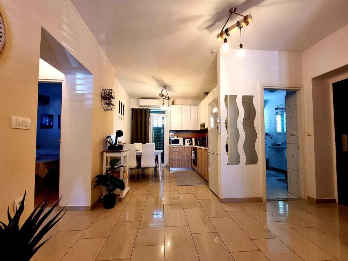 Apartment Lux Zadar Bagian luar foto