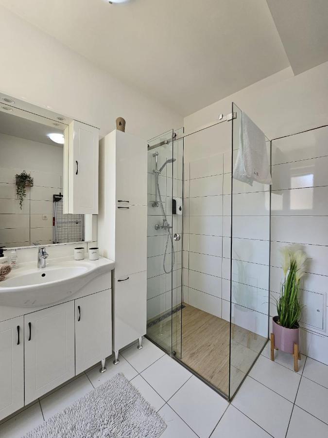 Apartment Lux Zadar Bagian luar foto
